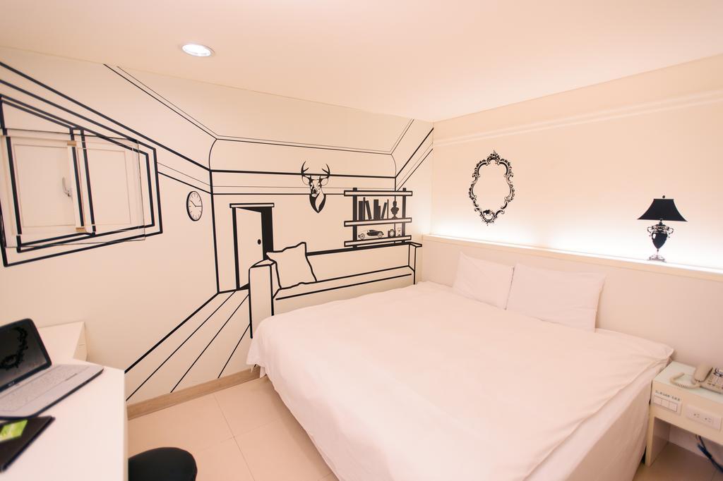 Kiwi Express Hotel - Zhong Zheng Branch Taichung Extérieur photo